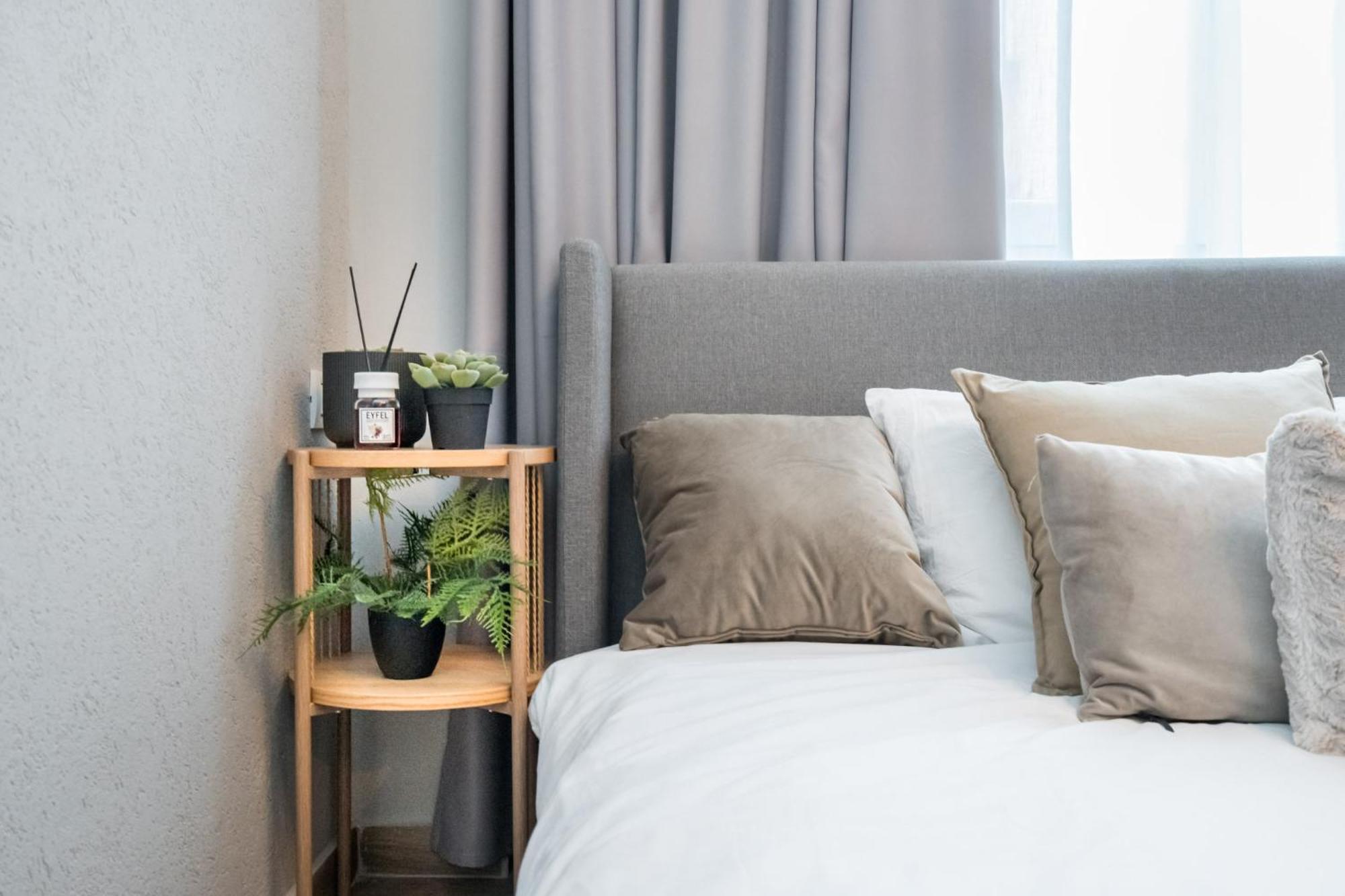 Appartamento Old Town - Victoriei 25 - Urbannest Bucarest Esterno foto