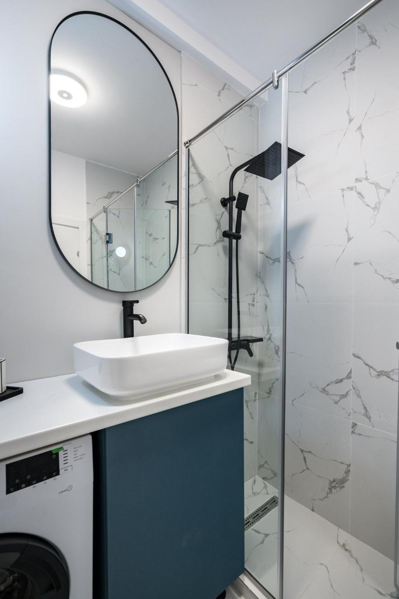 Appartamento Old Town - Victoriei 25 - Urbannest Bucarest Esterno foto
